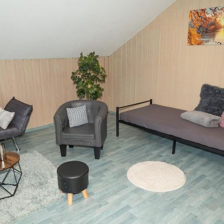 Ferienwohnungen Hirschen Lottstetten エクステリア 写真